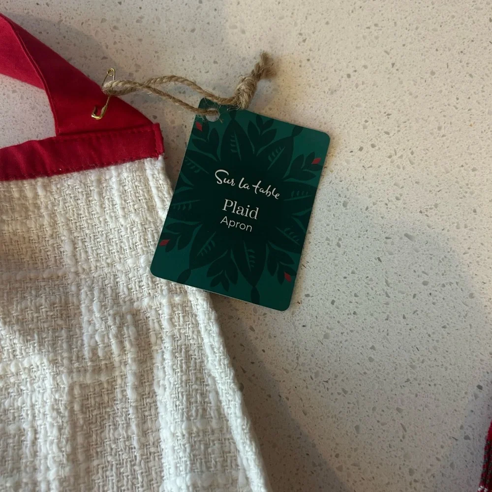 Sur La Table Plaid Apron Christmas Holiday NWT